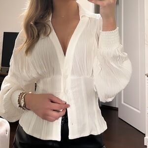 Textured long sleeve white collared shirt perfect for going out or work!
